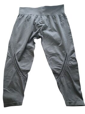 NWOT Zuda Active Plus Size Gray Seamless Capri Leggings Cutout Details 2XL